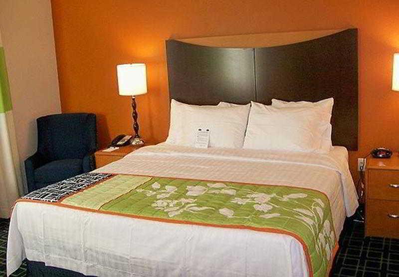 Fairfield Inn & Suites Palm Coast I-95 מראה חיצוני תמונה