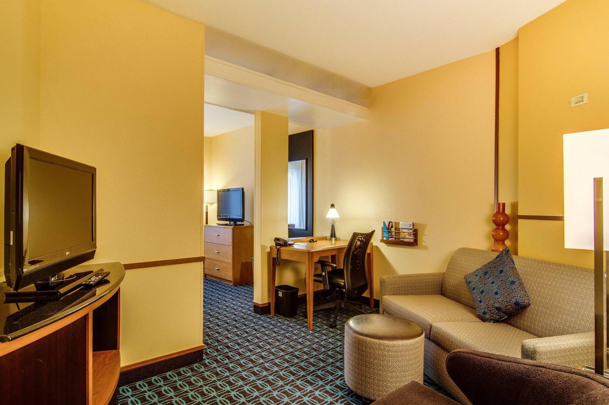 Fairfield Inn & Suites Palm Coast I-95 מראה חיצוני תמונה