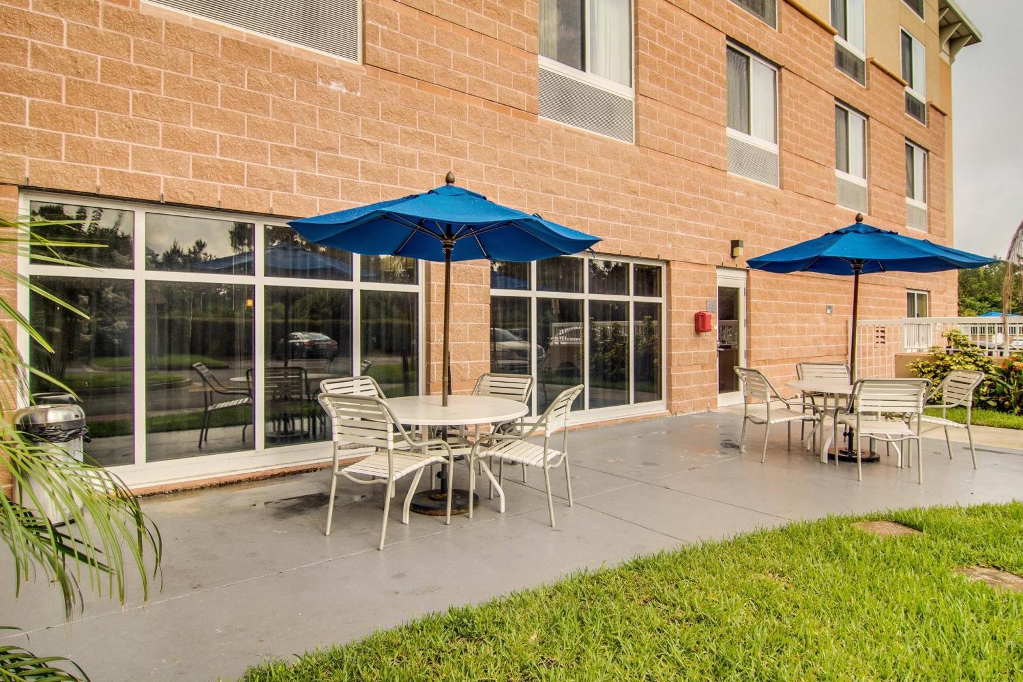 Fairfield Inn & Suites Palm Coast I-95 מראה חיצוני תמונה