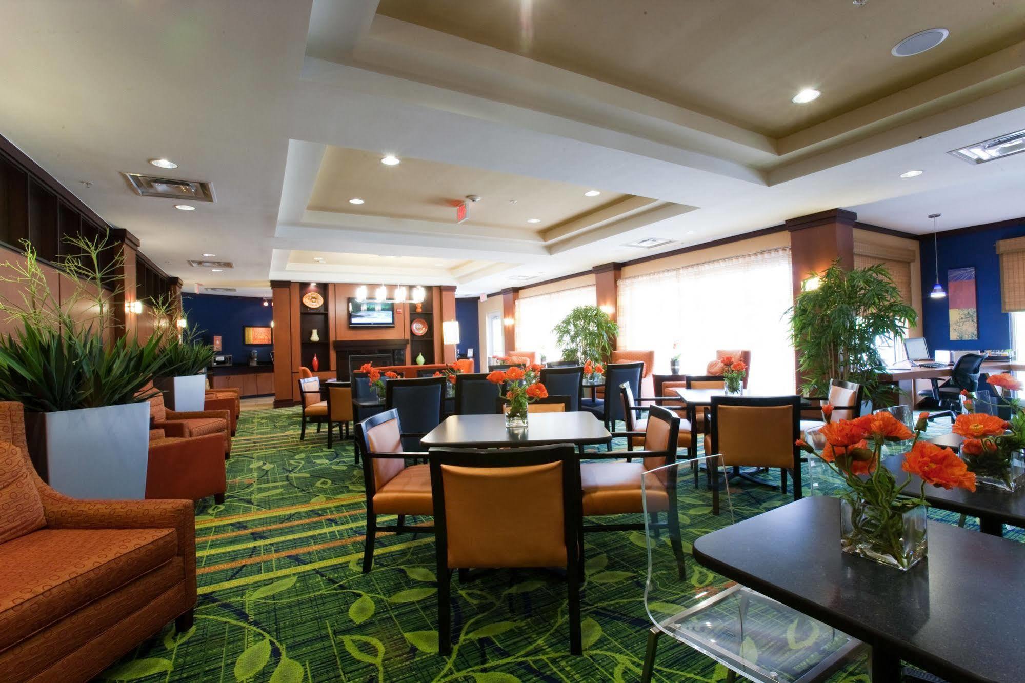 Fairfield Inn & Suites Palm Coast I-95 מראה חיצוני תמונה