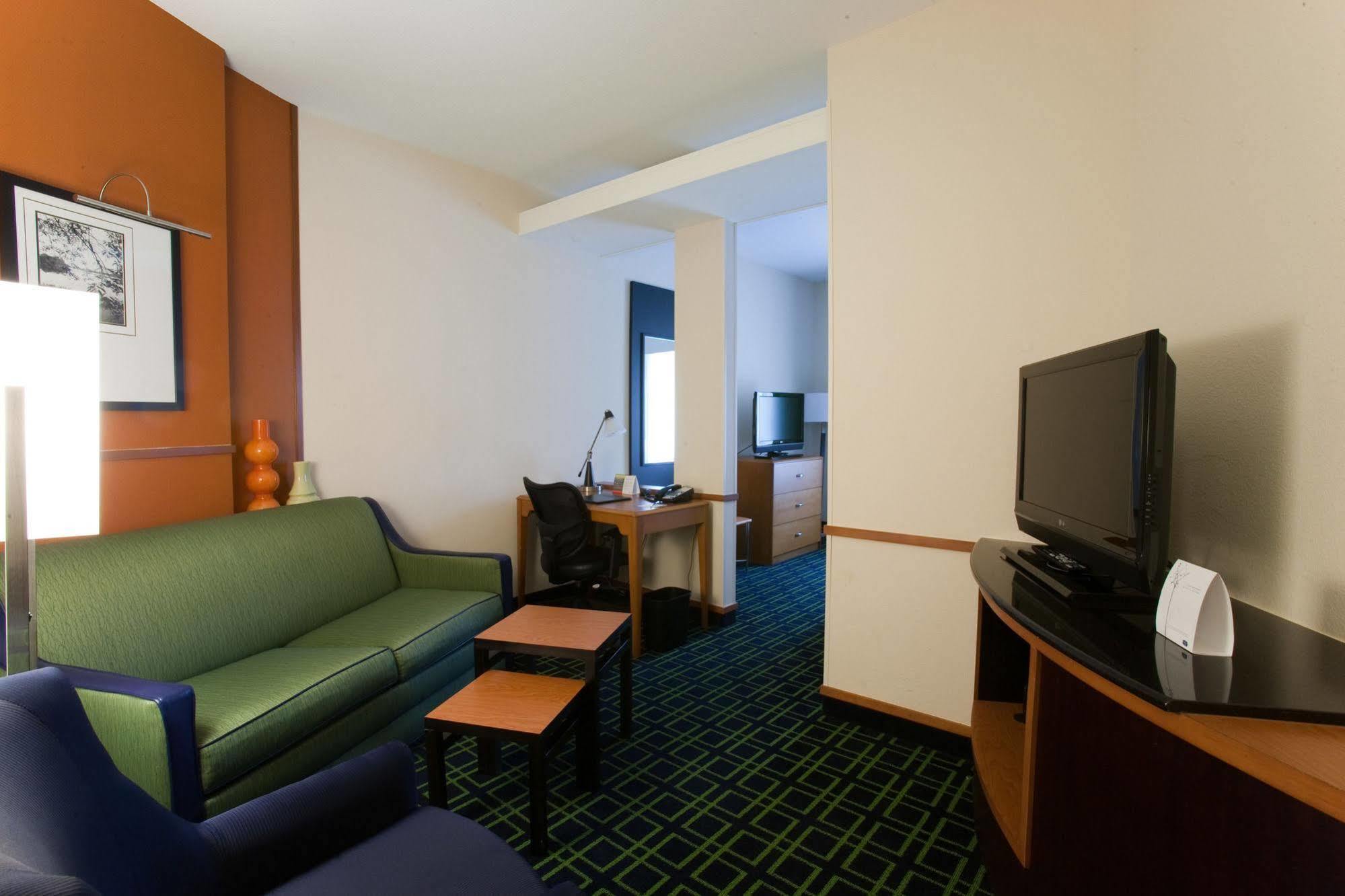 Fairfield Inn & Suites Palm Coast I-95 מראה חיצוני תמונה